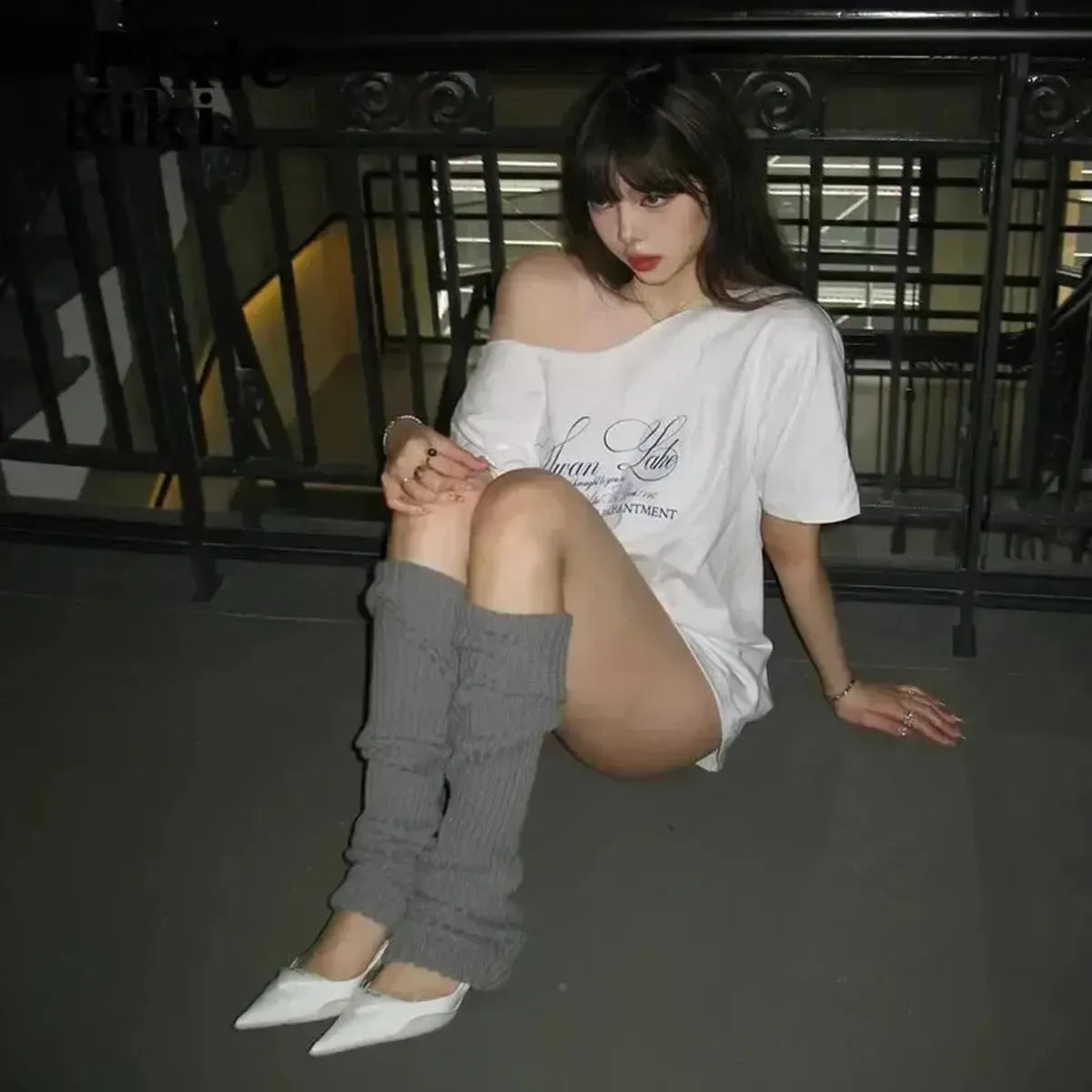 T-shirt blanc oversize à une épaule graphique-Saylana