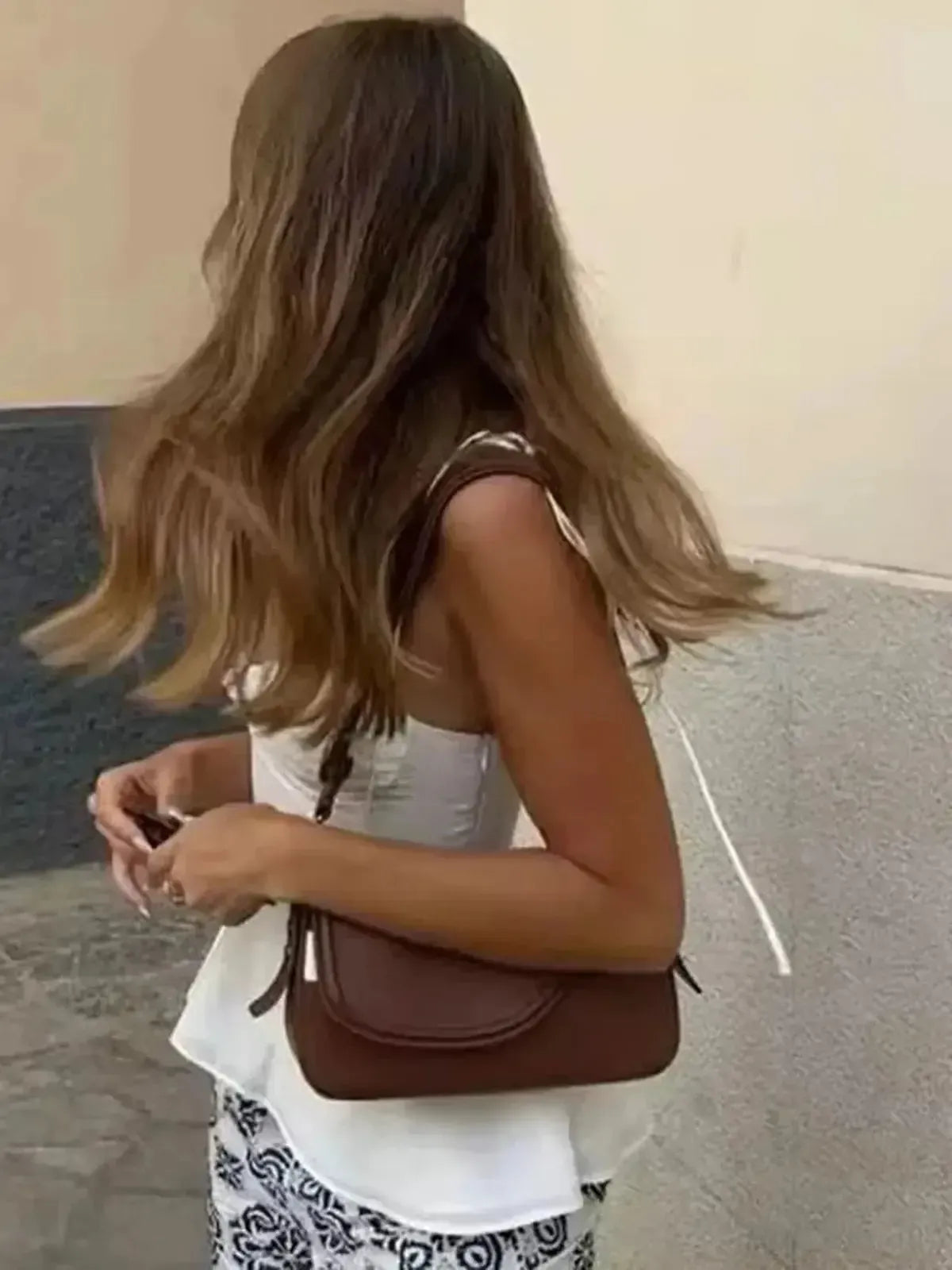 Top fines bretelles avec nœud et décolleté cœur-Saylana