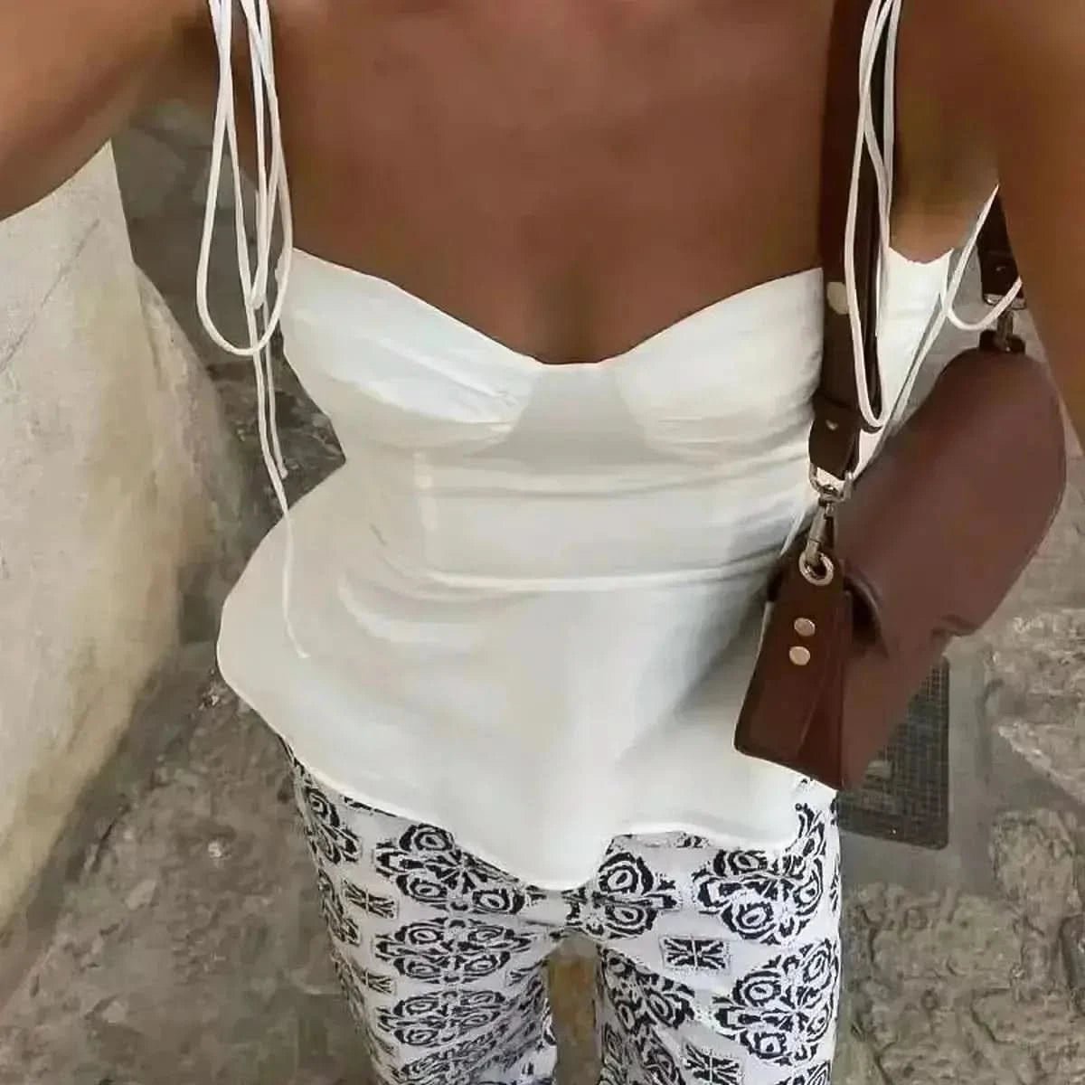 Top fines bretelles avec nœud et décolleté cœur - Saylana