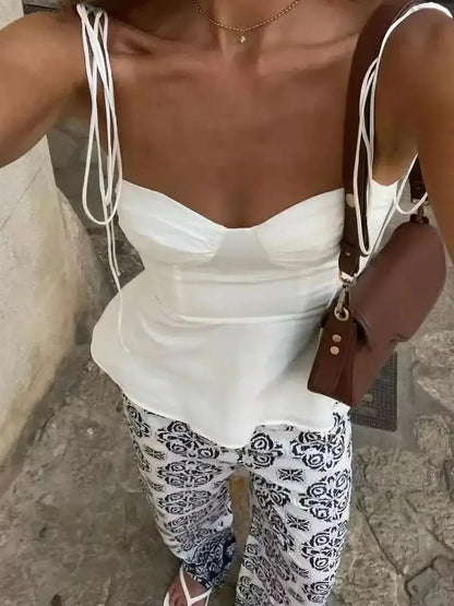 Top fines bretelles avec nœud et décolleté cœur-Saylana