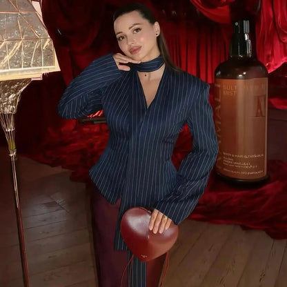 Veste Rayée Élégante à Foulard Noué - Saylana